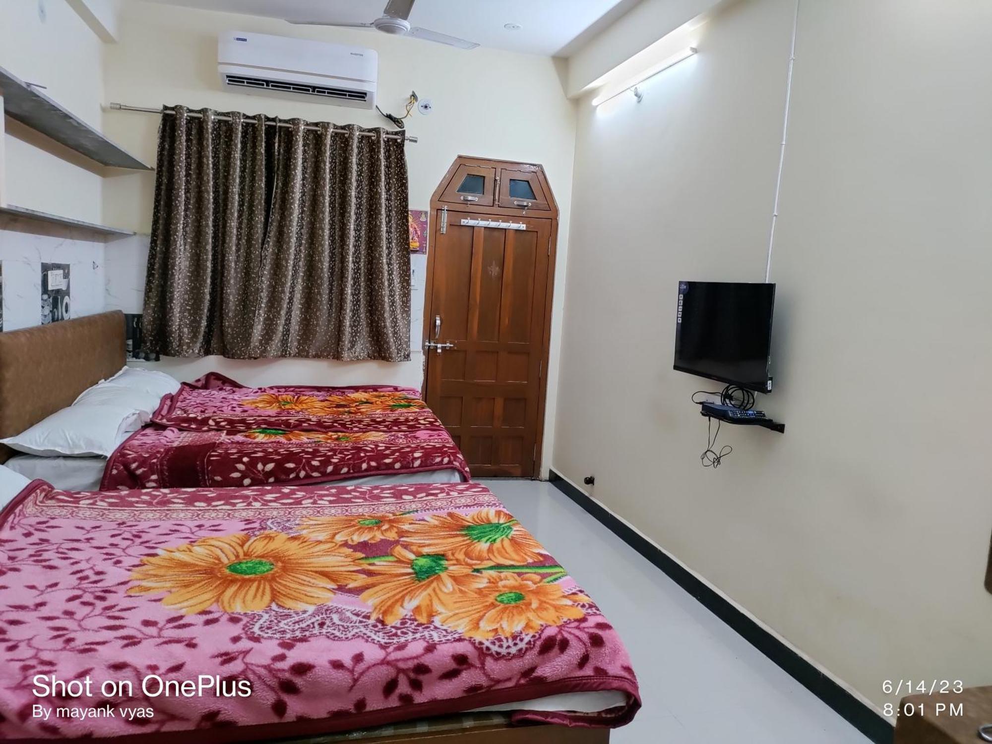 Hotel Maruti Palace Ujjain Extérieur photo