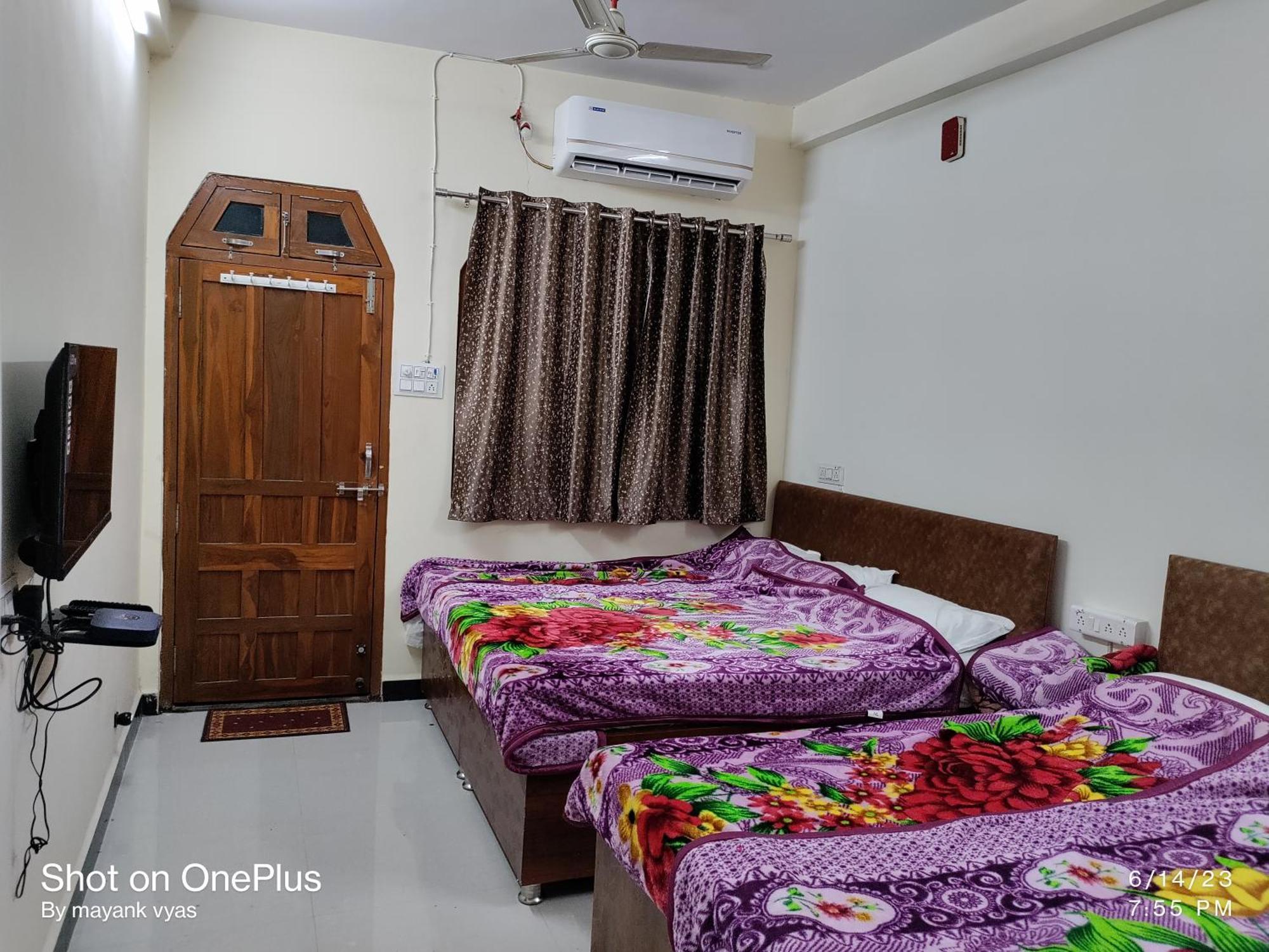 Hotel Maruti Palace Ujjain Extérieur photo